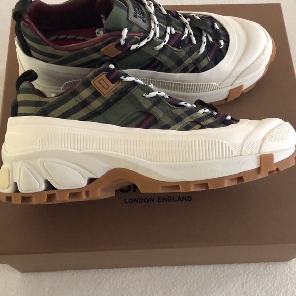 Burberry Military Green Low Top Sneakers - Picture 10 of 15